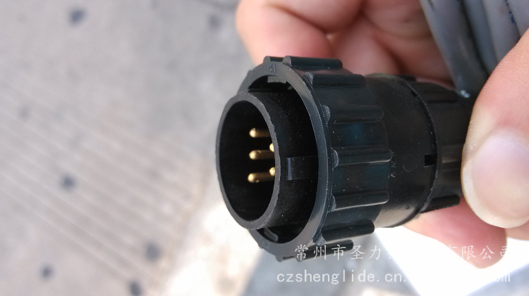 105小(xiǎo)電(diàn)源